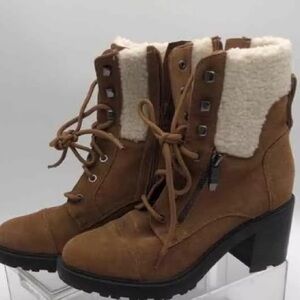 Marc Fisher leather great tread   boots with block heel